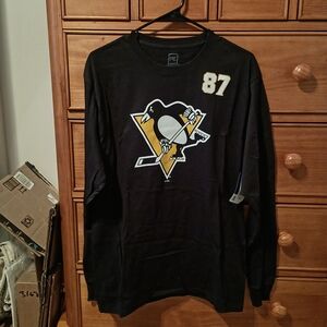 *NWT* Pro Edge Penguins Long Sleeve Tee. Size Medium.
